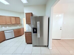 Building Photo - 15527 Fir Woods Ln