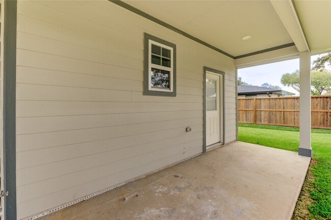 Building Photo - 1513 Sherl St