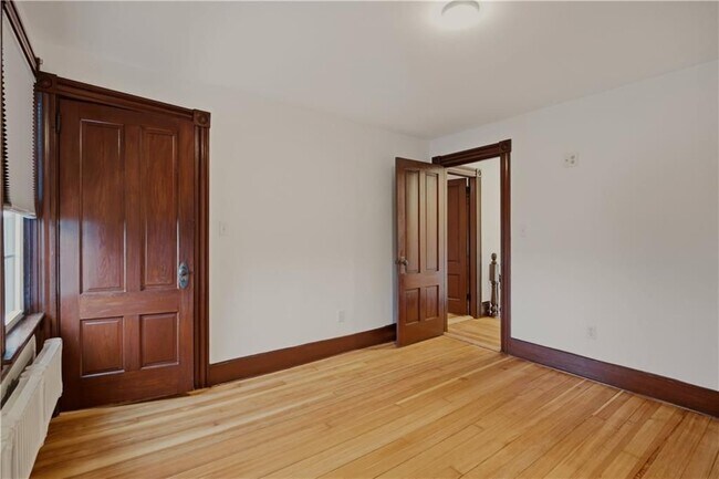 Building Photo - 82 Van Zandt Ave
