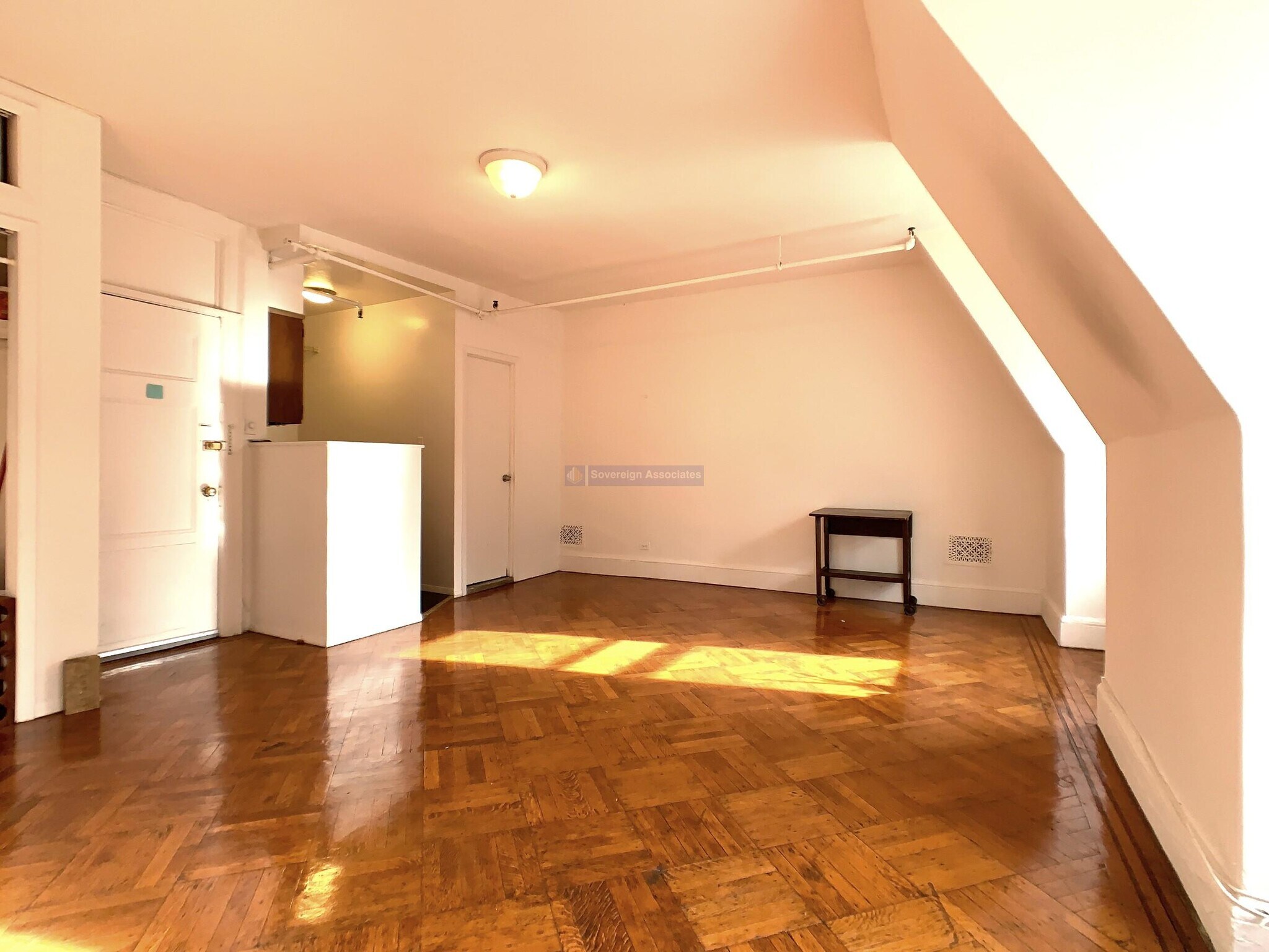 Building Photo - 309 W 107th St