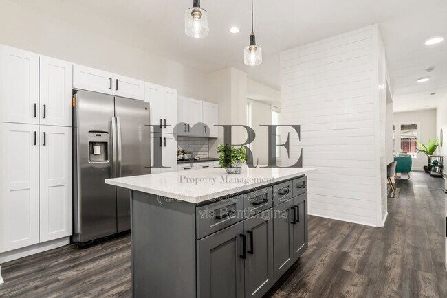 Building Photo - 966 Wilson Ave