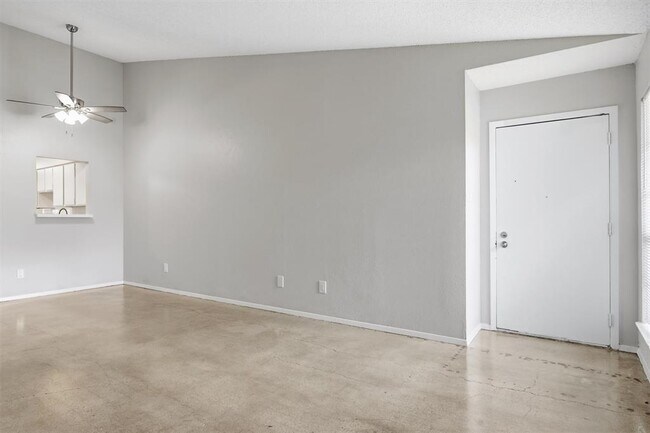 Building Photo - 113 Meteor Dr