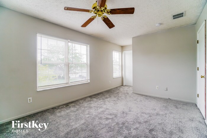 Building Photo - 5951 Ocala Ct