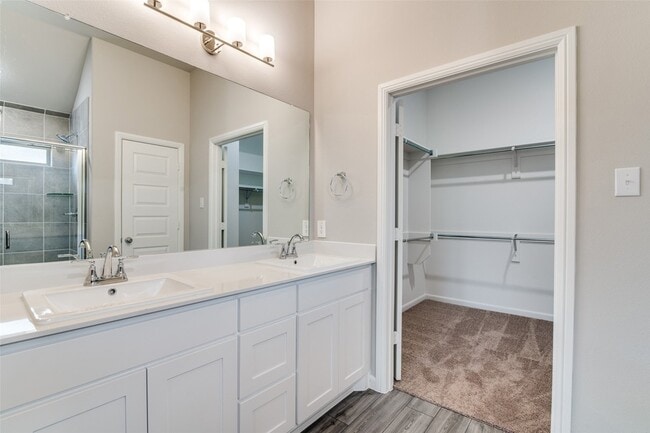 Building Photo - 5406 Big Thicket Ln