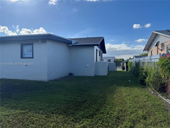 Building Photo - 22105 SW 113th Pl