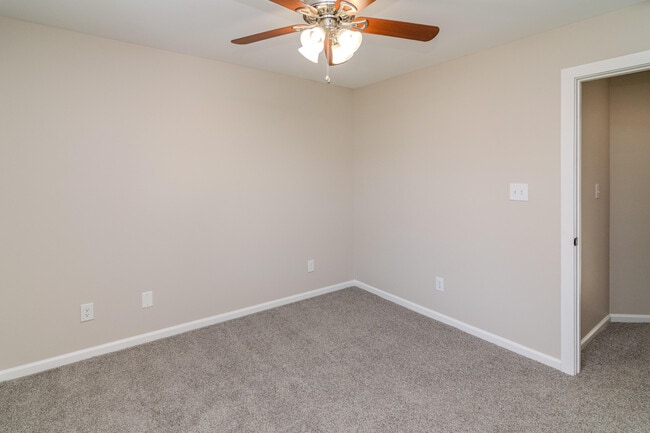 Building Photo - 188 Blue Heron Pl