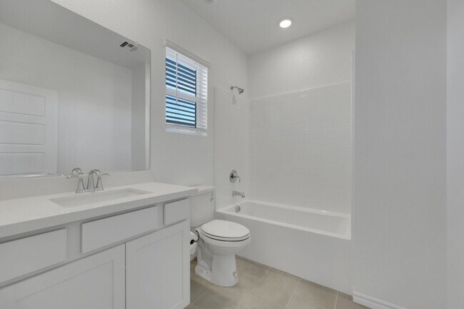 Building Photo - Nearly New Lennar 5 Bedroom Home in Inspirada
