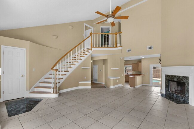 Building Photo - 879 Van Dyke Dr