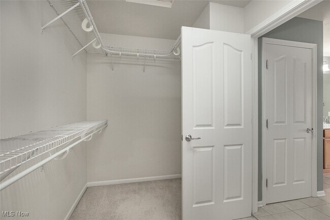 Building Photo - 2553 Seton Dr