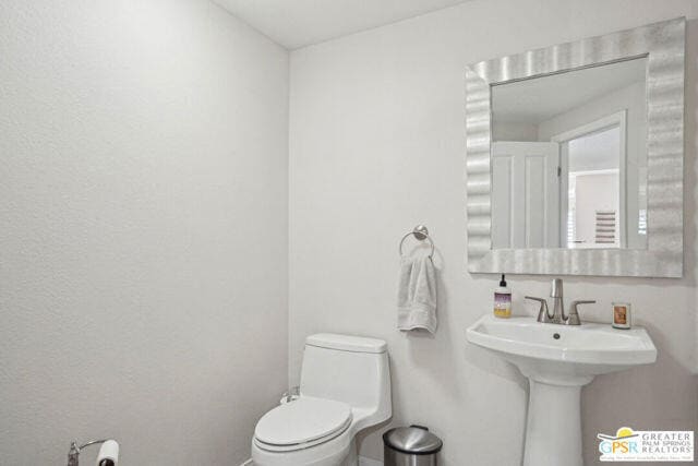 Building Photo - 364 Oakmont Dr
