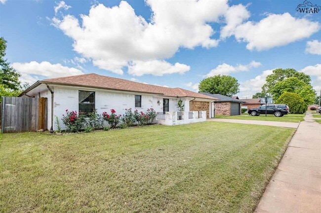 Building Photo - 4319 Crestview