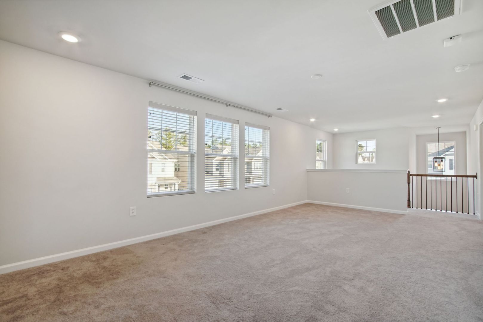 Building Photo - 102 Bedivere Ln