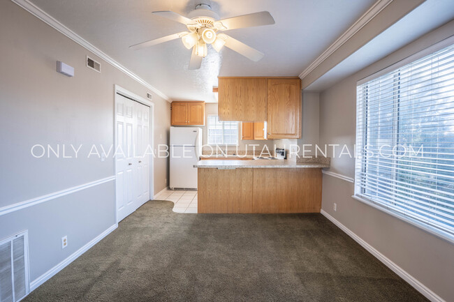 Building Photo - 909 N 500 W