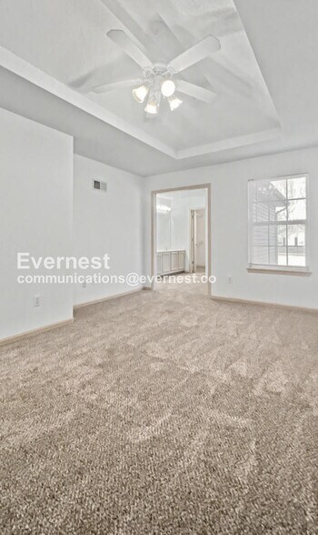 Building Photo - 8114 N Lawn Ave