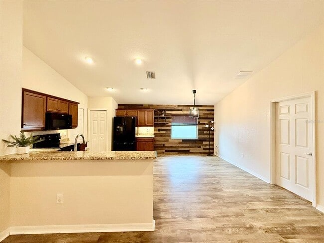 Building Photo - 6054 Merrifield Dr