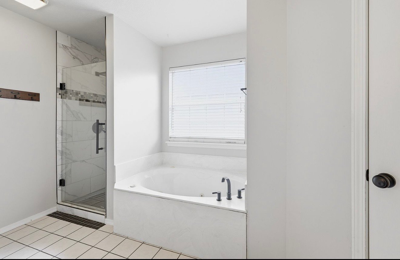 Building Photo - 3828 W Galveston St