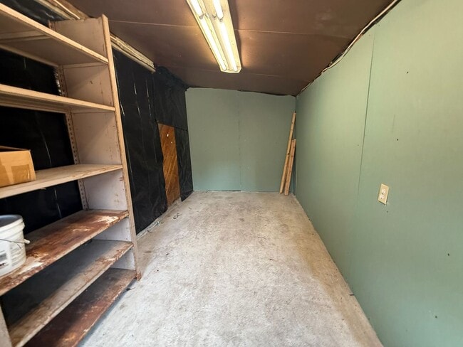 Building Photo - 2 Bedroom Home for Rent in Hood River