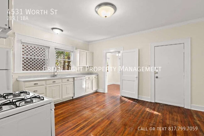 Building Photo - 4531 Worth St