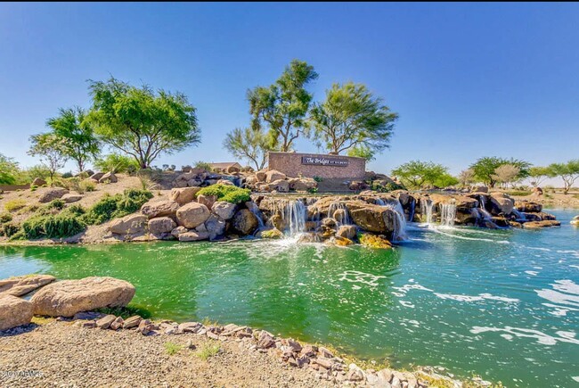 Building Photo - Beautiful 4 Bedroom Single Level Home Loca...