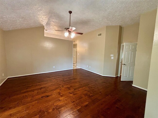 Building Photo - 12702 Meadway Ct