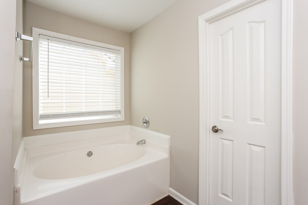 Building Photo - 5941 Apple Grove Rd NE