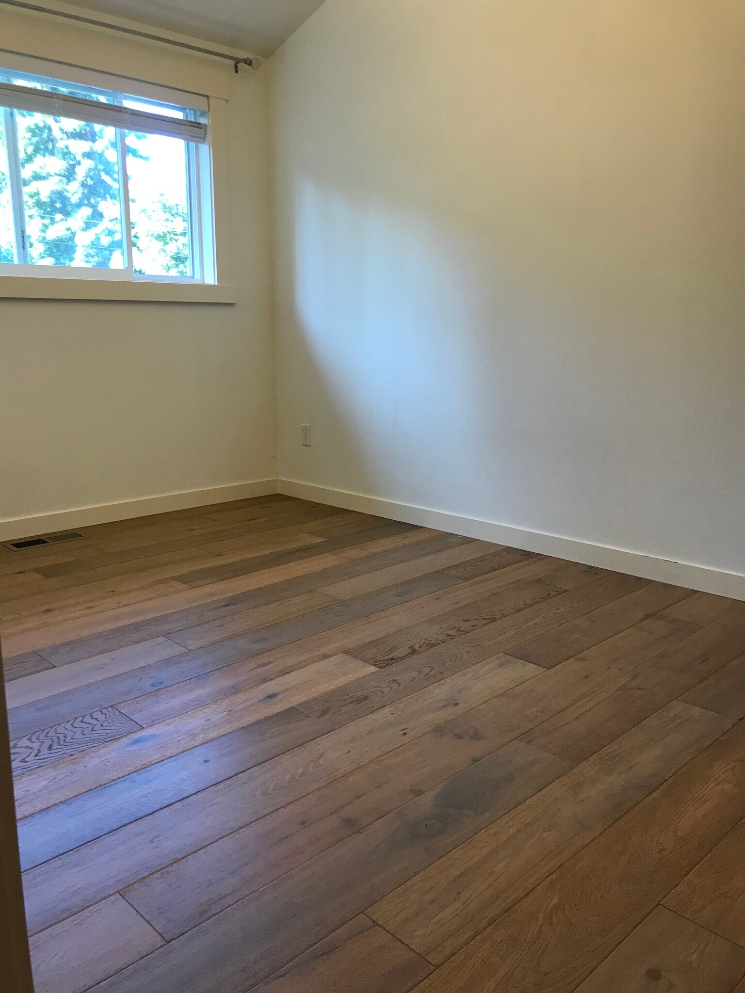 Bedroom 2 vaulted ceilings - 3412 177th Pl SW