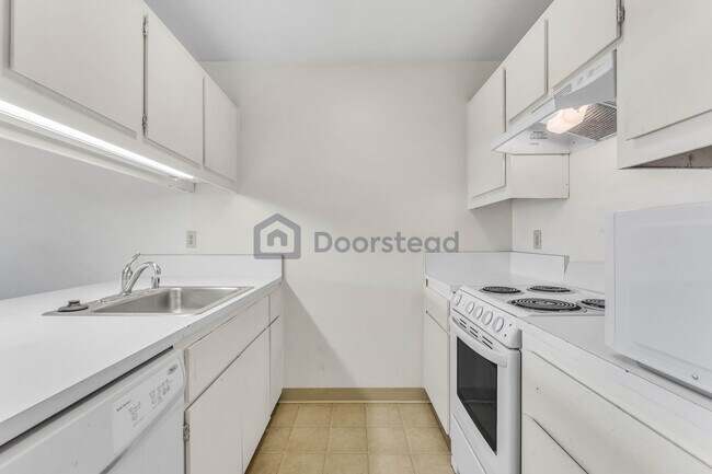 Building Photo - 1771 Broadway St