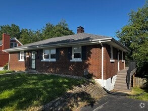 Building Photo - 2580 Millbrook Dr
