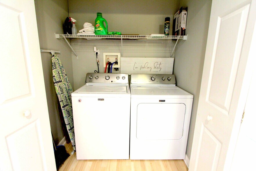 Building Photo - 2502 Woodyhill Dr