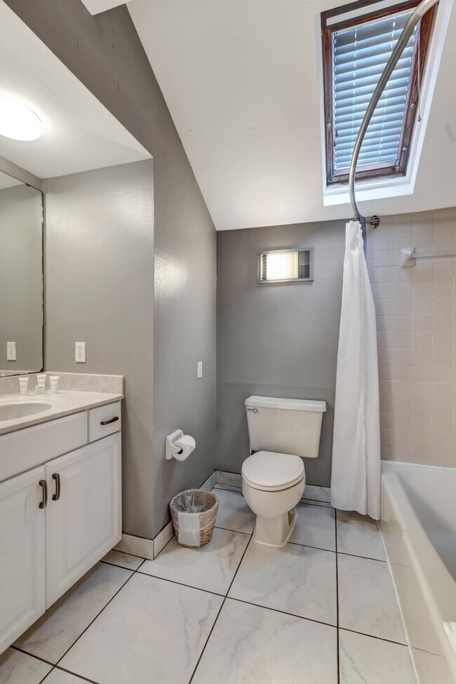 Building Photo - 290 Sandestin Blvd W