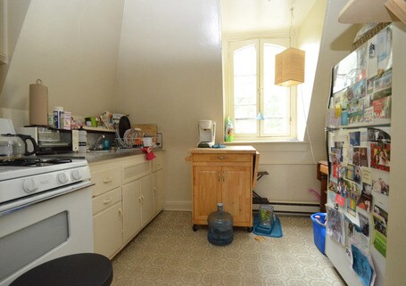 Building Photo - 1812 South Rd