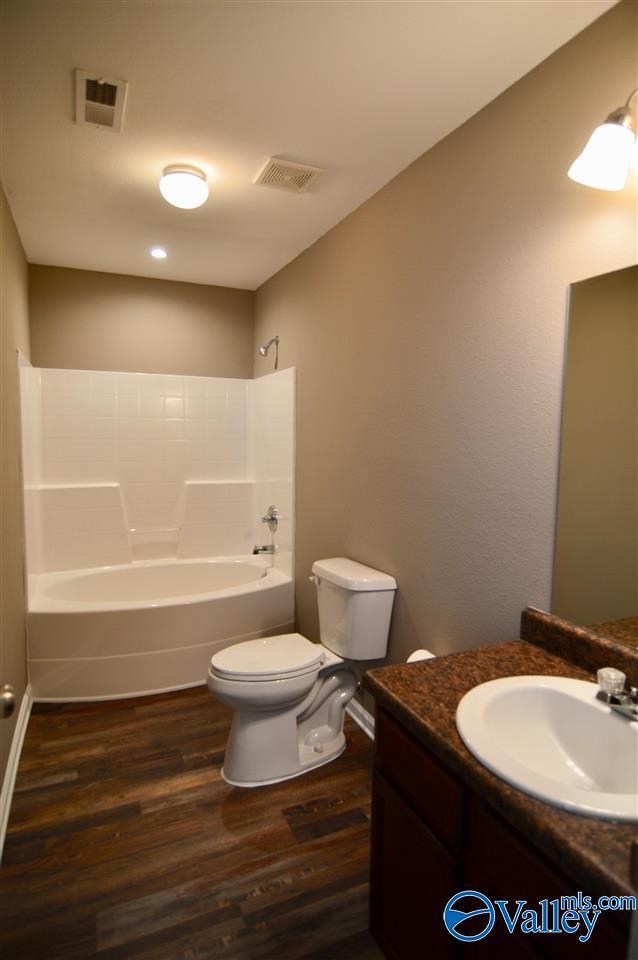Building Photo - 303 Counter Point Dr