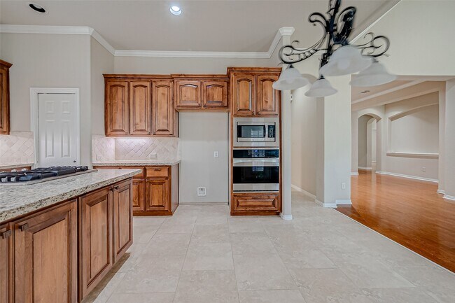 Building Photo - 7206 Spring Meadow Ln