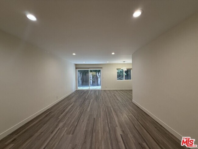 Building Photo - 1760 S Bentley Ave