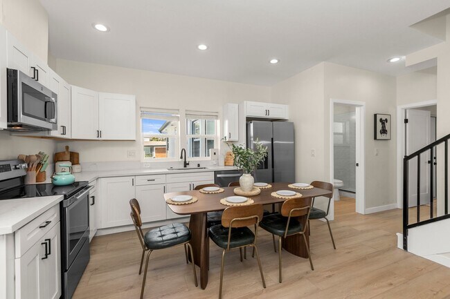 Building Photo - Brand new!