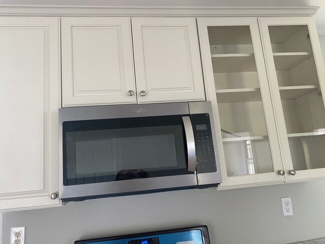 Building Photo - 61 Herrington Dr