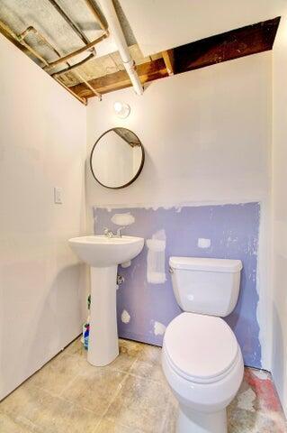 Building Photo - 797 Highland Ave