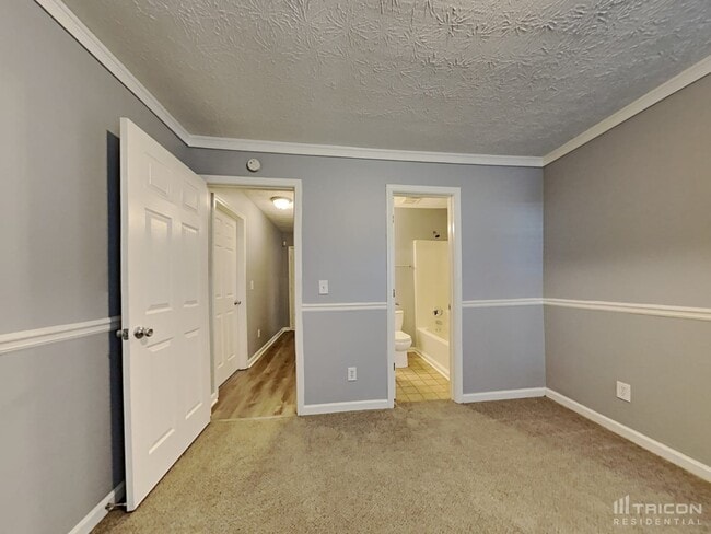Building Photo - 815 Chatham Park Dr SW