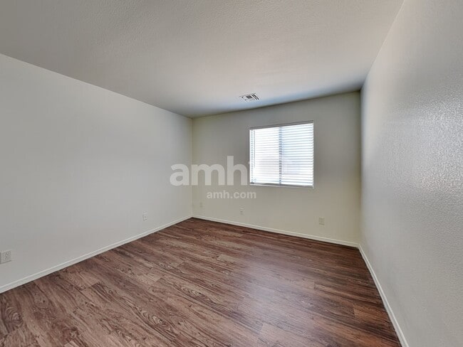 Building Photo - 10830 E Carol Ave