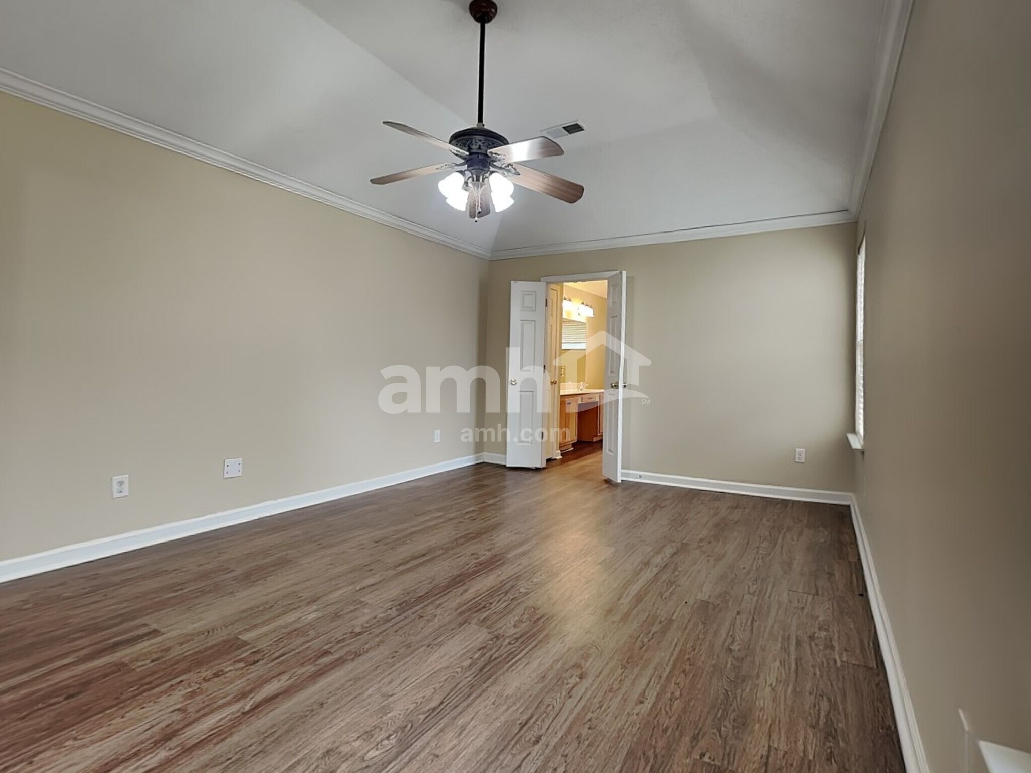 Building Photo - 1146 Red Fern Cir E