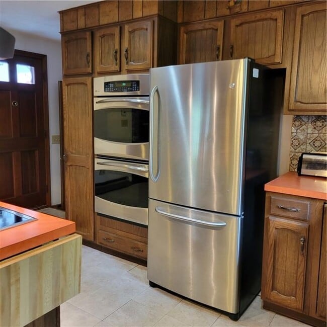 Building Photo - 301 Wolf Rock Rd