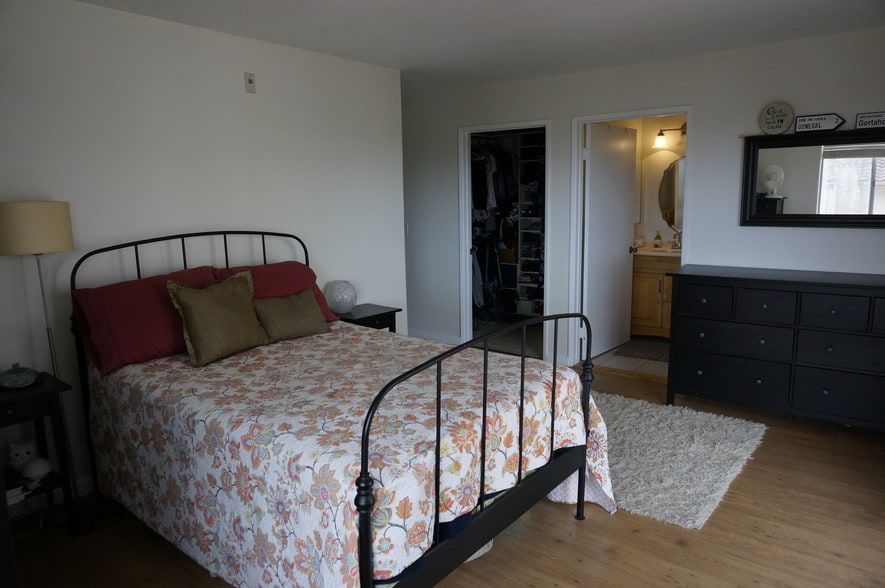 master bedroom 2 - 3795 Georgia St