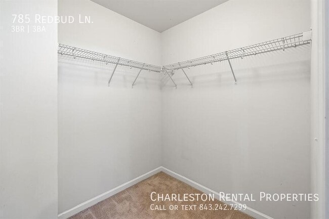 Building Photo - 785 Redbud Ln