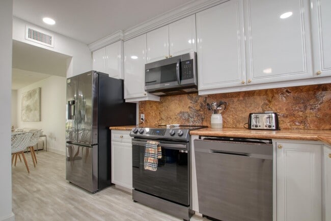 Building Photo - 4246 Deste Ct