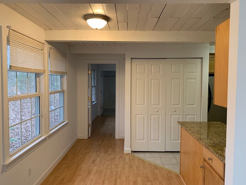 Building Photo - 125 Wild Primrose Ln