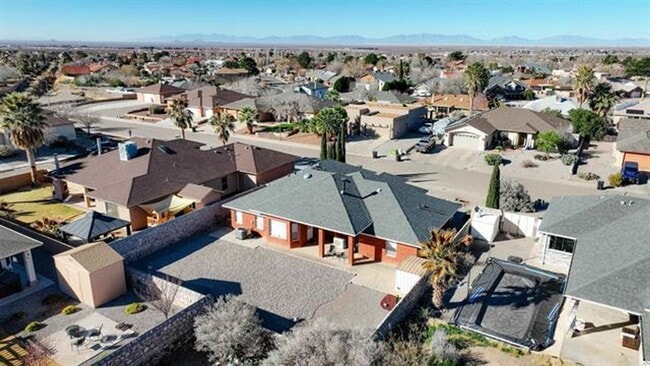 Building Photo - 2409 Saguaro Loop