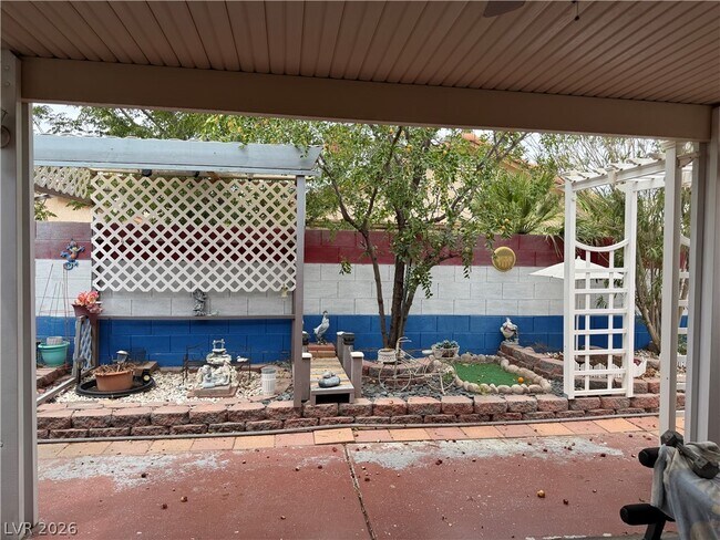 Building Photo - 868 Worrell Ave