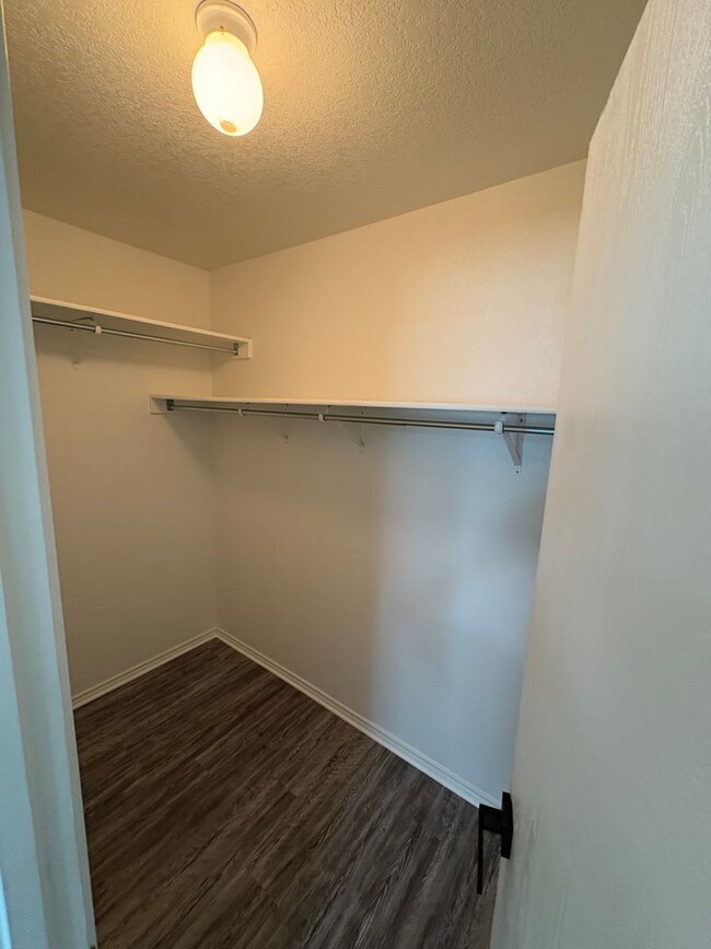 Building Photo - Beautiful Renovated Home in Bridgewood