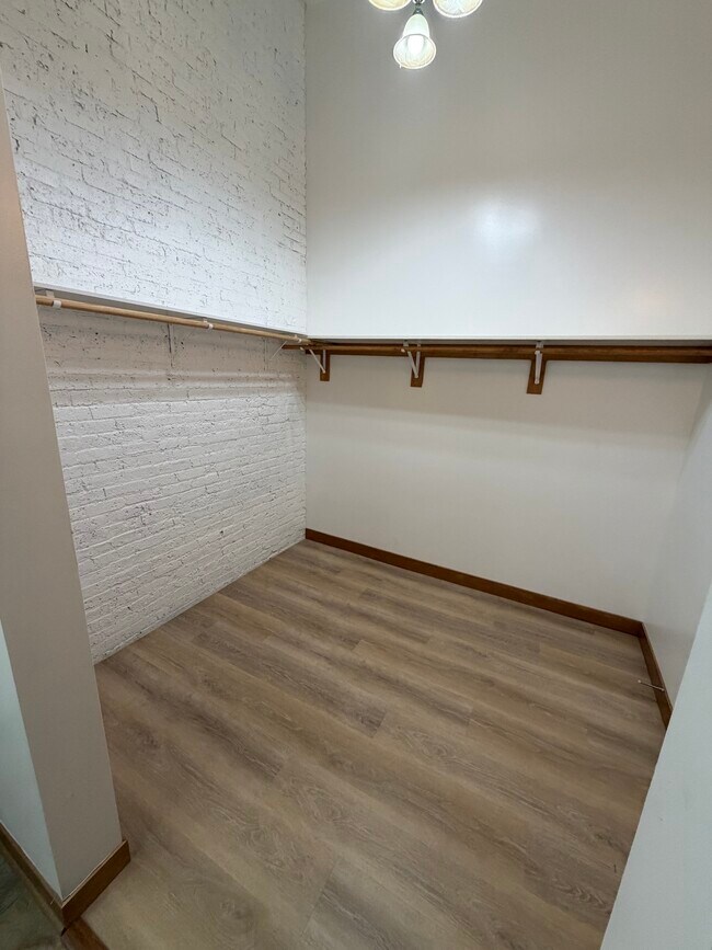 Building Photo - 720 S Marquette St