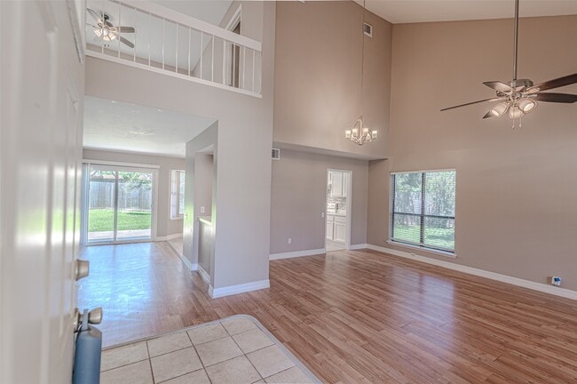 Building Photo - 18506 Creekfield Ct